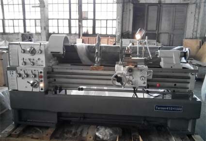 Станок токарно-винторезный Turner 410х1500